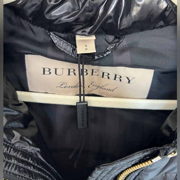 BURBERRY Vest Willowbank Down Hooded Vest Fox Fur - Picture 6 of 9